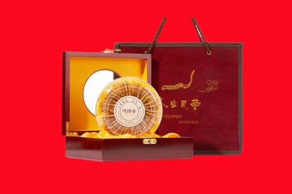 收购资讯:沈北新区回收冬虫夏草是按克吗